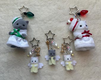 Calico Critter Winter Carolers Keychain: Kawaii Beaded Bag Charm