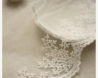 off wthie lace trim , cotton embroidered mesh lace, scalloped trim, retro floral bridal lace
