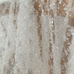 Tela francesa de lentejuelas y encaje de cuentas cortada a medida para vestido de novia, tela de encaje de tul de cuentas pesadas imagen 3