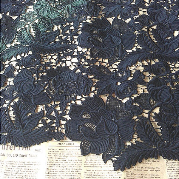 Tissu dentelle noire, tissu dentelle guipure noire, tissu dentelle de venise noire, tissu dentelle noire avec fleurs