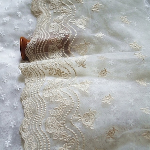 cream lace trim , vintage style lace trim , cotton embroidered mesh lace