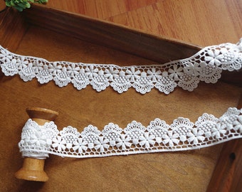 off white lace trim , cotton cotton lace trim, scalloped trim lace with retro floral, cotton scalloped trim lace, vintage style lace trim