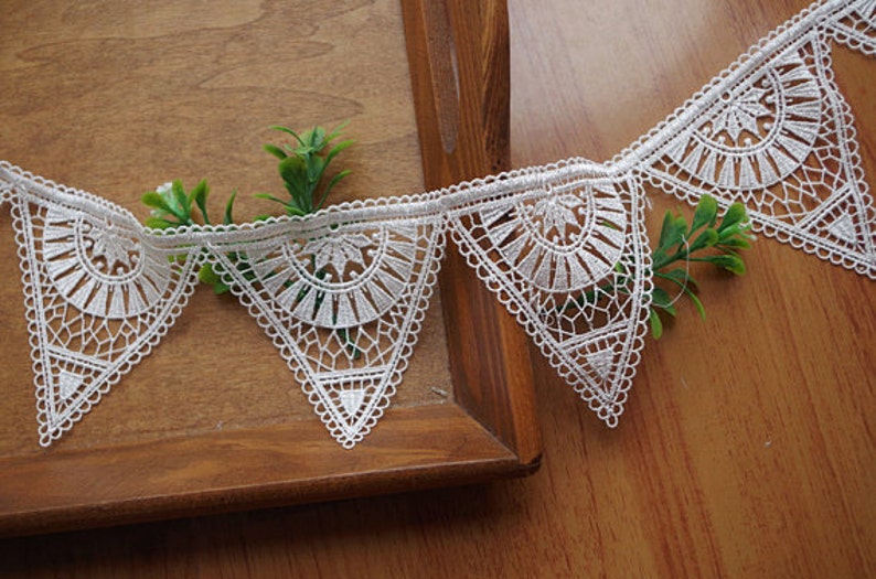 vintage style lace trim, Triangle lace trim, geometric pattern lace trimming DG127B image 2