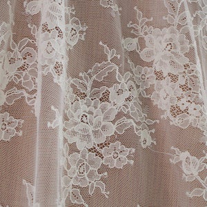 Ivory Chantilly Spitzenstoff, Französische Chantilly Spitze, Hochzeit Spitzenstoff