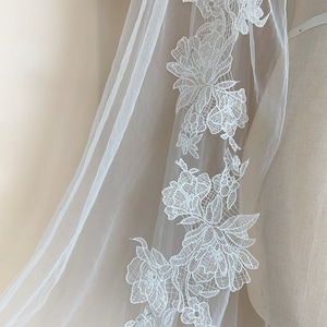 2 Stück Off white Spitzenapplikationen schiere florale Spitzenapplikationen für Schleier, Hochzeitskleid, Braut Kopfschmuck