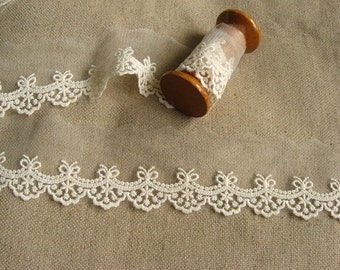 ivory lace trim , cotton embroidered lace, scalloped lace with bows for kid's cloth, doll dress
