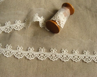 ivory lace trim , small cotton embroidered lace, scalloped lace with bows