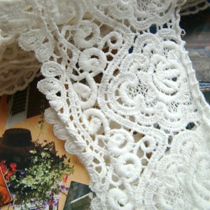 White Cotton Lace Trim with scallops