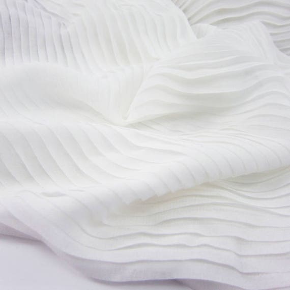Off White Pleated Chiffon Panel Chiffon Cloth Vertical Crease