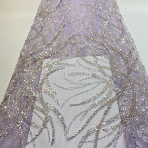 Tela de encaje con cuentas de color lavanda y morado, recién llegada en 2022, cortada a medida para vestido de novia, tela de encaje de tul con cuentas pesadas para alta costura.