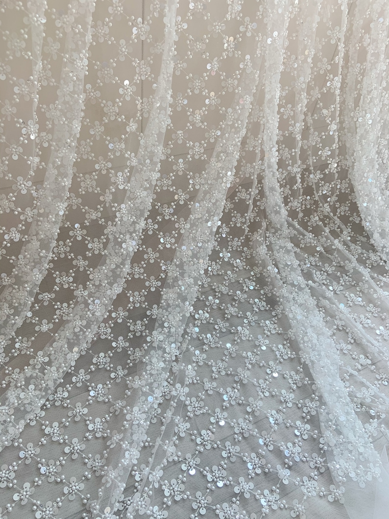 Tela francesa de lentejuelas y encaje de cuentas cortada a medida para vestido de novia, tela de encaje de tul de cuentas pesadas imagen 8