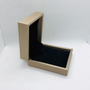 Champagne Satin Jewelry Gift Box, Luxury Necklace Box, Ring Gift Box, Empty Jewelry Presentation Case, Bracelet Pendant Packaging/usps