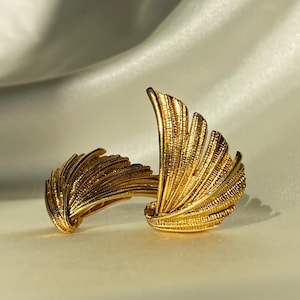 Jean-Louis Scherrer - Vintage gold-plated structural "wing" earrings