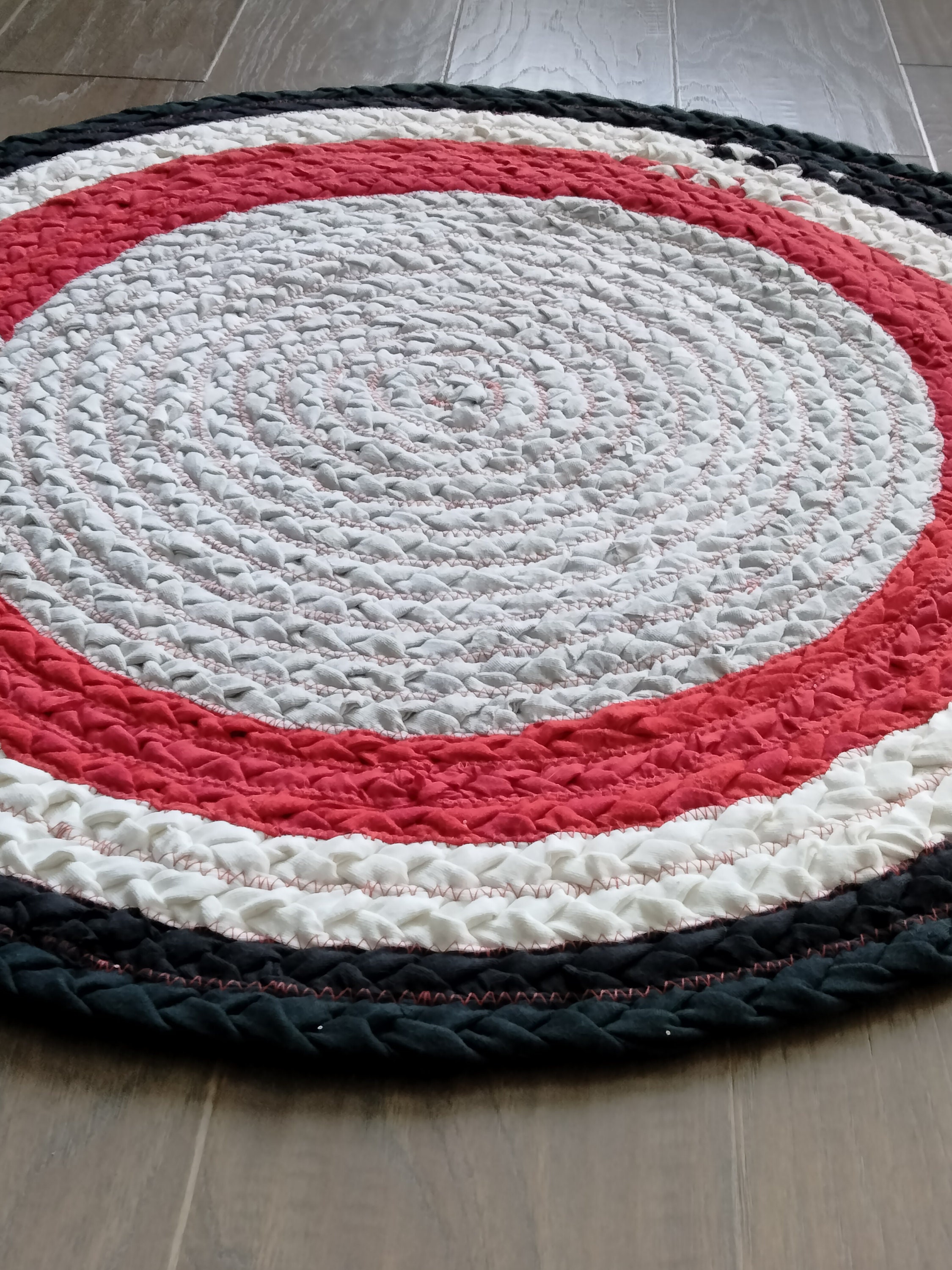 Bullseye Braided Rug Round 32-inch Black White Red Gray - Etsy