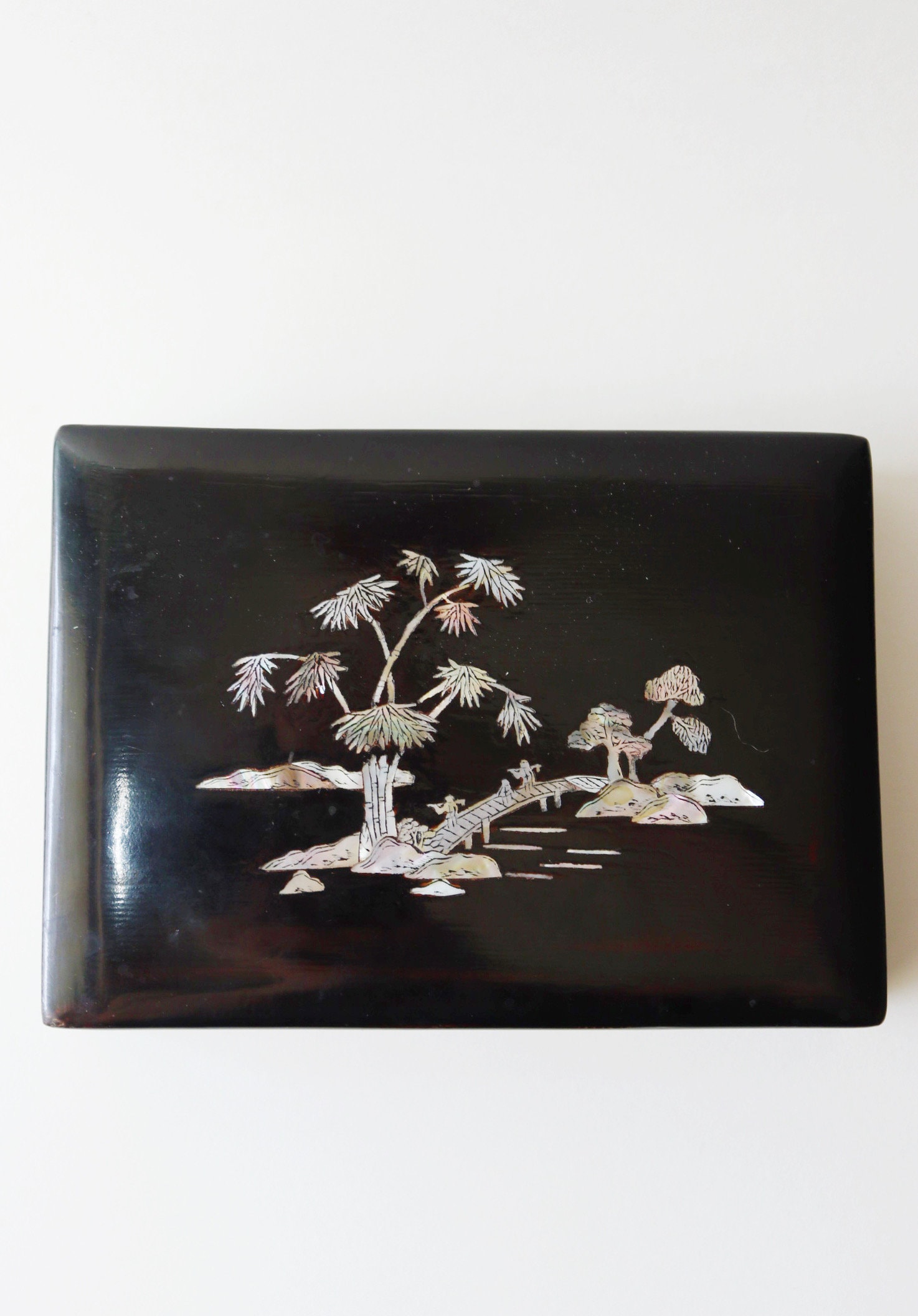 Vietnamese Lacquer Box - Etsy Trinket Containers Vietnam Black Lacquer Hand Painted Enameled Wood Asian Decor main image 1