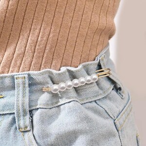 Pearl Waist Adjustment Pin, No Sew Waistband Tightener Hook for Jeans Dresses Skirts Sweaters Pants Elegant Clothing Fastener