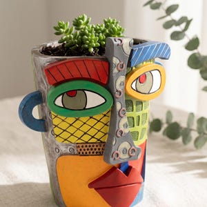 Pot de Fleurs Visage Abstrait Coloré | Vase Tête Cubiste Style Picasso en Résine | Cache-pot Arc-en-ciel Déco Unique | Idée Cadeau Original
