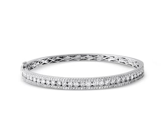 Piękna i elegancka bransoletka z diamentami