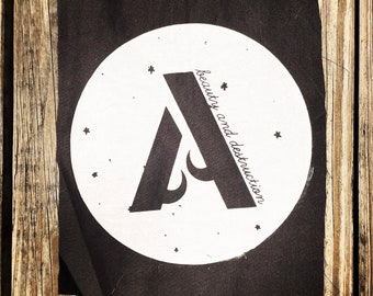 Naszywka księżycowa – projekt Beauty and Destruction – logo BAD z siedmioma gwiazdami – naszywka sitodrukowa punkowa z tyłu – 9"x9"