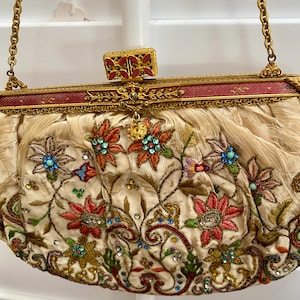19th century Metal embroidery in this antique purse