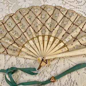 Gorgeous fan antique authentic 1920s real metal sequins