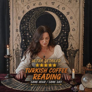 Pode incluir: Uma tapeçaria bege e preta com signos do zodíaco e lobos atrás de uma pessoa com blusa branca. O texto diz ULTRA DETAILED 5 STAR TURKISH COFFEE READING SAME HOUR SAME DAY. Um baralho de tarot está espalhado sobre uma superfície escura.