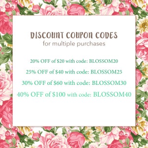 K&ouml;nnte beinhalten: Eine wei&szlig;e Karte mit einem floralen Rand und dem Text "DISCOUNT COUPON CODES for multiple purchases". Die Karte listet vier Rabattcodes mit unterschiedlichen Prozents&auml;tzen auf verschiedene Betr&auml;ge in Euro auf.