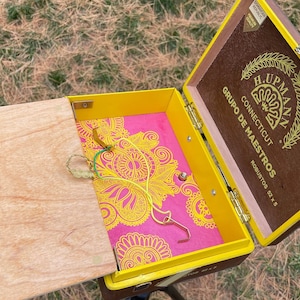 Field Box Easel (Pochade), Repurposed Cigar Box, Plein Aire box with tripod mount, Artist Tool and Gift