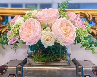 Arreglo de rosas rosadas con tacto real: Decoración floral artificial para repisa de chimenea