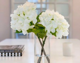 Arreglo de hortensias francesas blancas, 13 pulgadas, hortensias falsas en centro de flores blancas Real Touch para flores de seda en florero de vidrio Decoración para el hogar