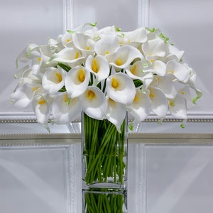 60 Luxury Finest White Real Touch Calla Lilies Arrangement,Artificial Faux Centerpiece,  Faux Floral Flowers in Glass Vase for Home Decor