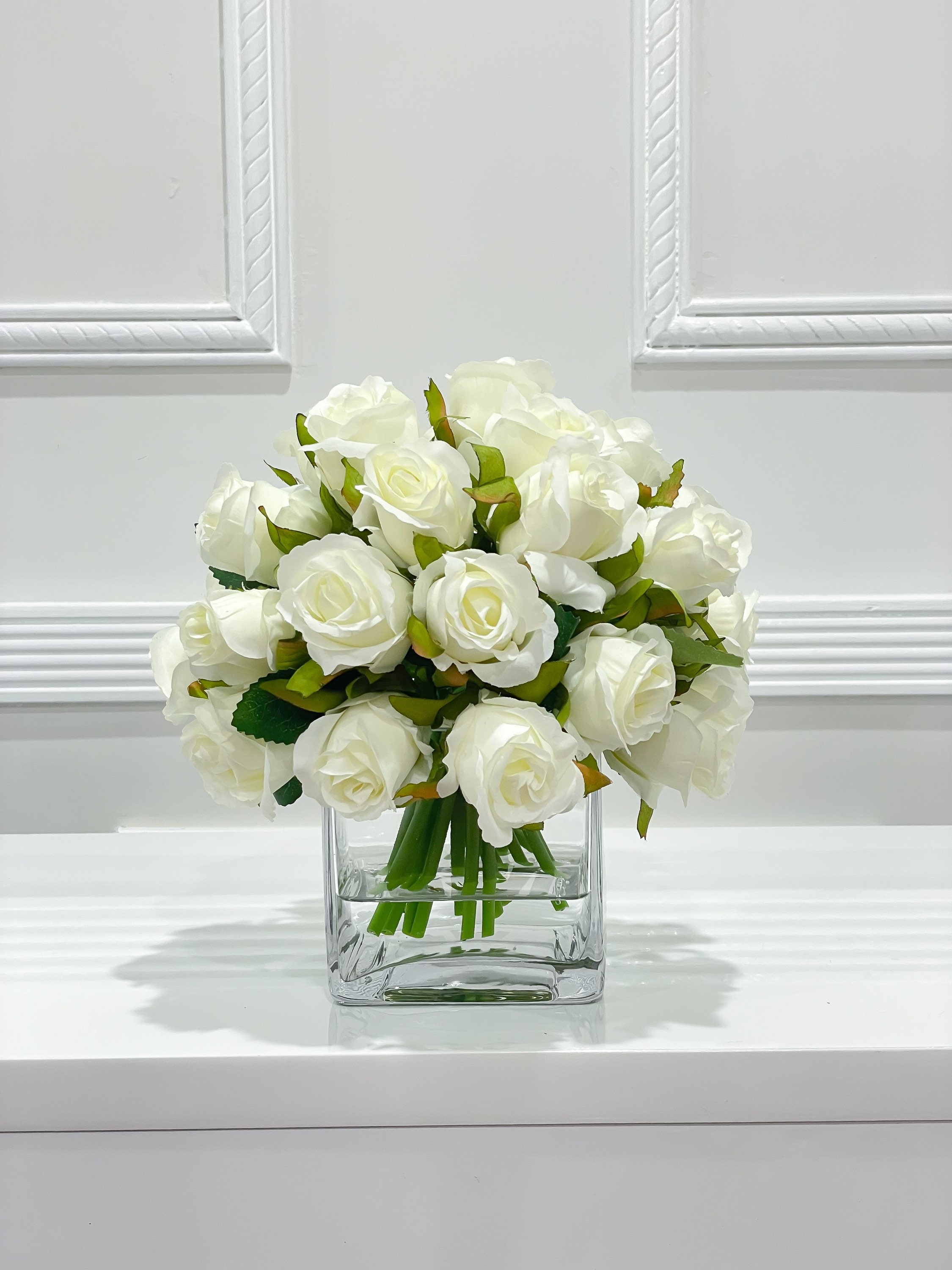 Vase plastique blanc incassable décoratif, petit format pour maison, salon ou mariage