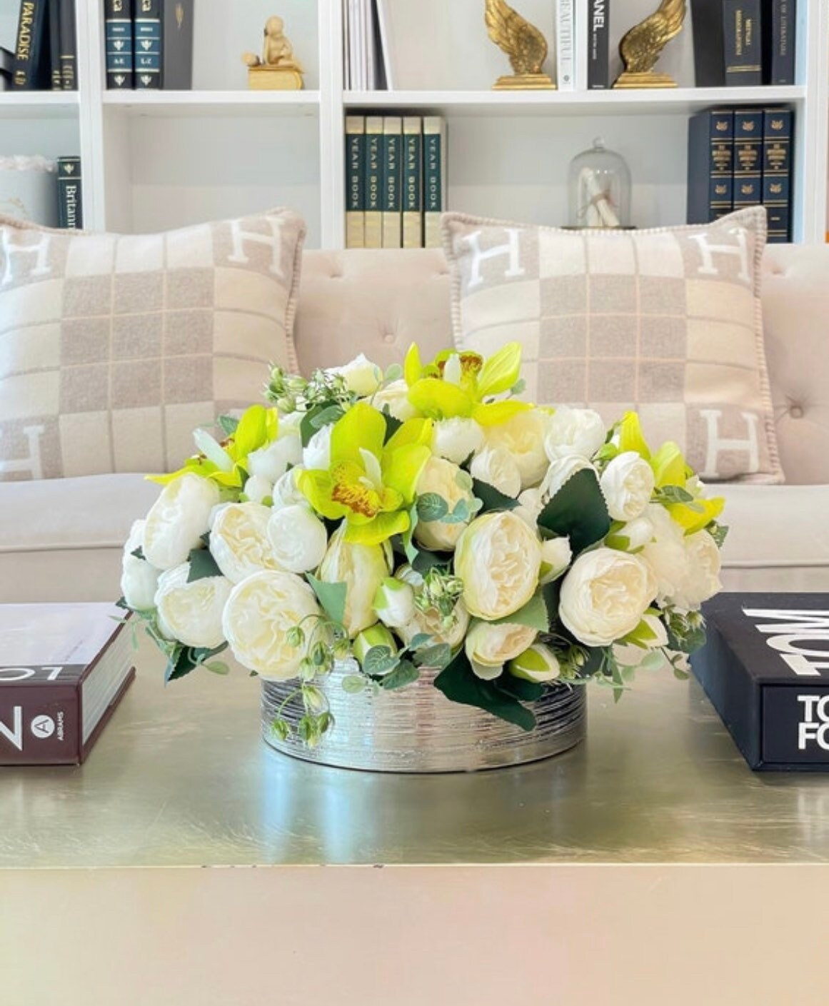 白牡丹の花飾りのリビング 白牡丹の花飾りのリビング