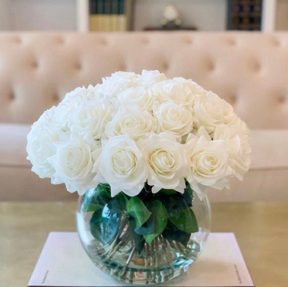 アートフラワーアレンジメント White Rose Real Touch White Rose Centerpiece: Modern Floral Arrangement - Etsy