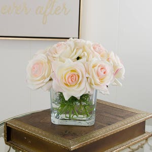 Real Touch Ivory Roses Pink Tipped Greenery Arrangement Artificial Faux Silk Flowers Square Glass Vase for Home Decor