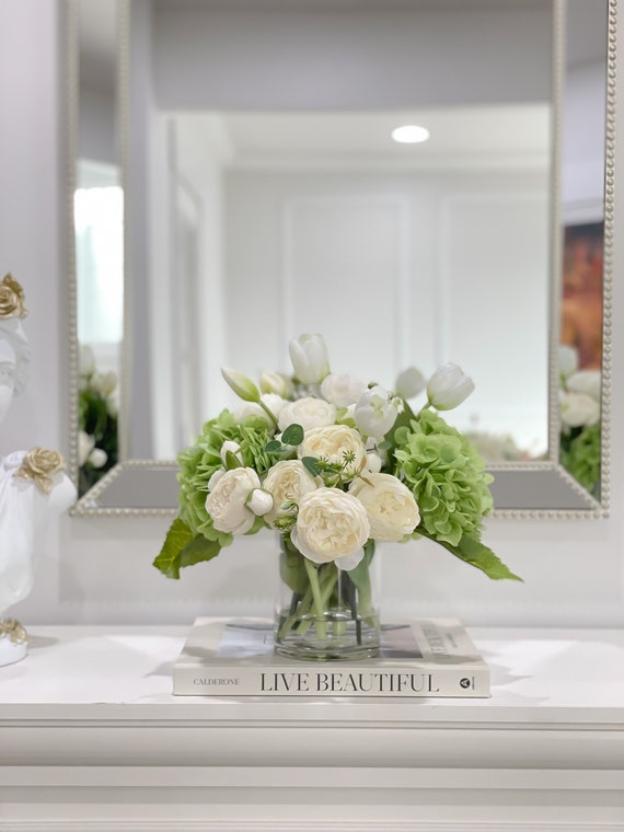 白牡丹の花飾りのリビング