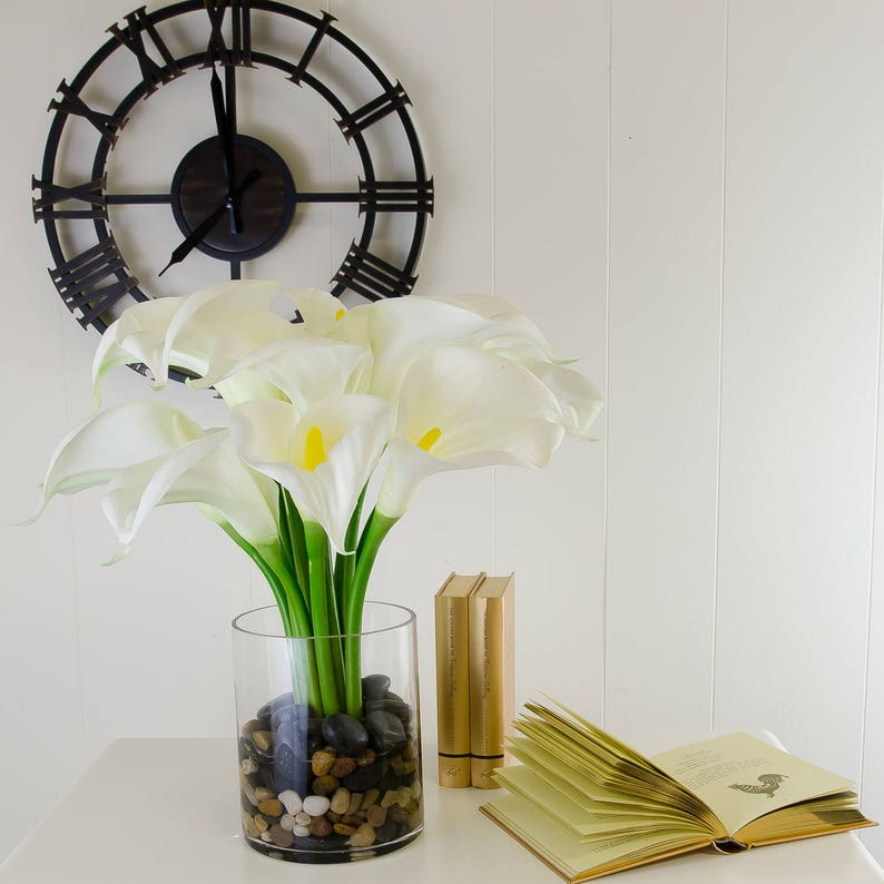 Large Real Touch White Calla Lilies Artificial Flowers Arrangement in Round Glass Vase for Artificial Faux Home Decor image 4