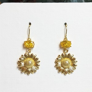 GIFT// Golden Sunflower Earrings and Necklace, Sunshine Gift, Bridal, Wedding, Special Occasion, Mom, Gift For Her, Women Teens Girlfriend