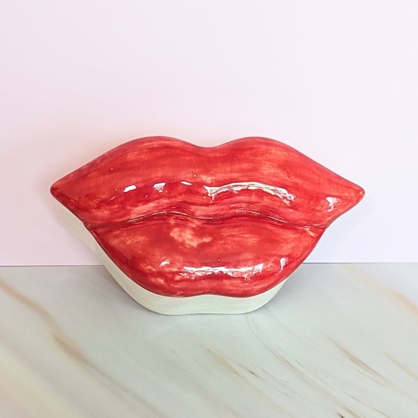 Vintage// Hot Lips Trinket Box, Jewelry Box with lid, Hand Painted, Ring, Tray, Gift for her, Women, Teens, Mom, Daughter