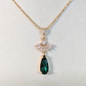 Art Deco Emerald Green Fan Necklace: Gold Plated Bridal Pendant