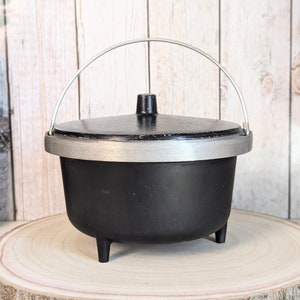 Vintage Mini Cast Aluminum Cauldron: 3-Footed Kettle, Halloween Decor