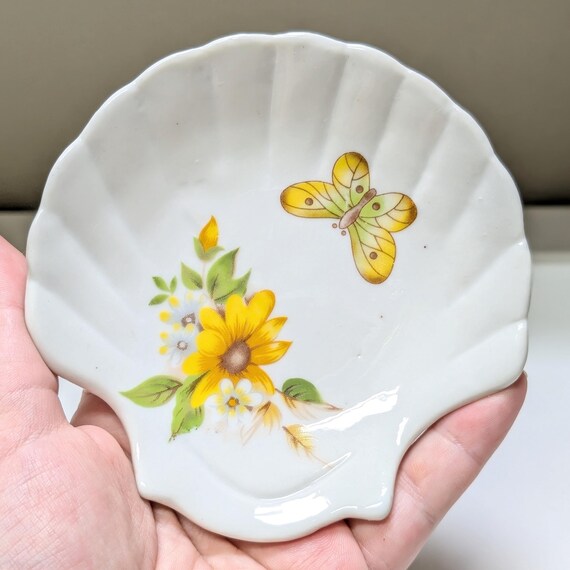 Yellow Flower Ring Dish; Scalloped Shell Dish - image 9
