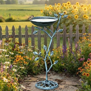 Baño para pájaros con pedestal de hierro fundido, decoración vintage de metal para jardín y patio, oasis para pájaros en el patio exterior. imagen 13