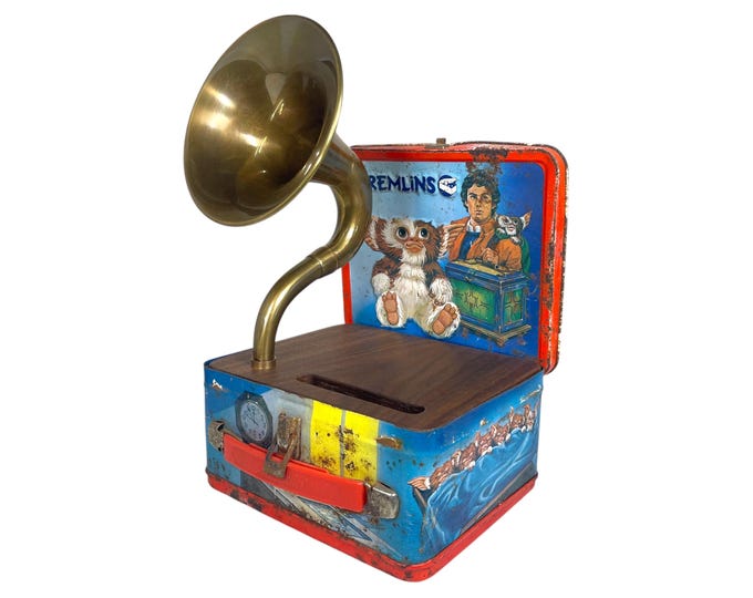 1984 Gremlins LunchBox Phone Amplifier, Acoustic iPhone Speaker, Lunch Box Speaker S21