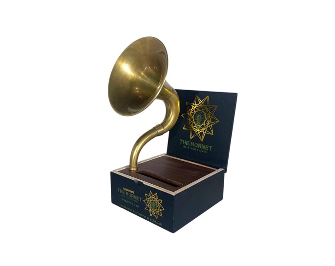 The Hornet Cigar Box Phone Amplifier, Acoustic iPhone Speaker, Black Works Studio S15
