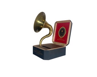 Black Diamond J.C. Newman Cigar Box Phone Amplifier, Acoustic iPhone Speaker S12