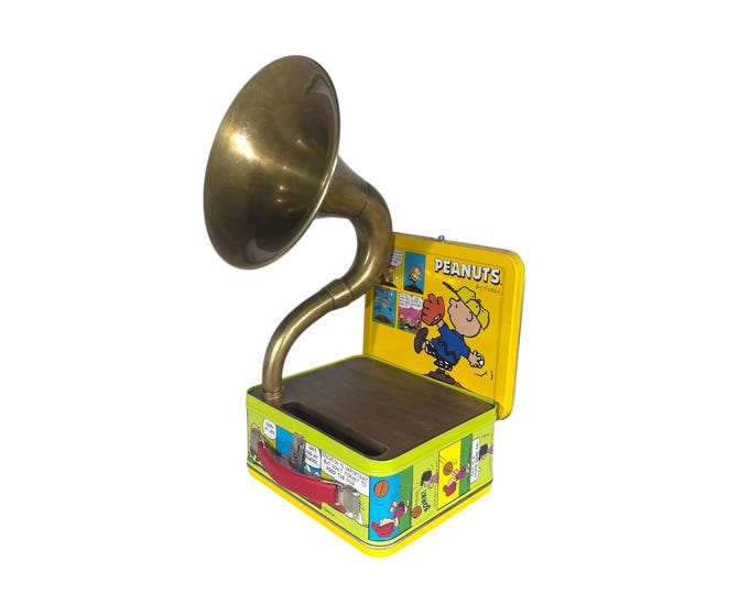 1998 Charlie Brown Peanuts LunchBox Phone Amplifier, Acoustic iPhone Speaker, Lunch Box Speaker, Hallmark Commemorative Lunchbox