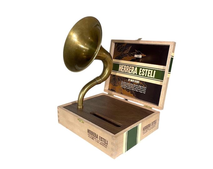 Herrera Esteli Cigar Box Phone Amplifier, Acoustic iPhone Speaker, Drew Estate S15