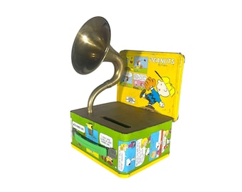1965 Peanuts Charlie Brown LunchBox Phone Amplifier, Acoustic iPhone Speaker, Lunch Box Speaker S7