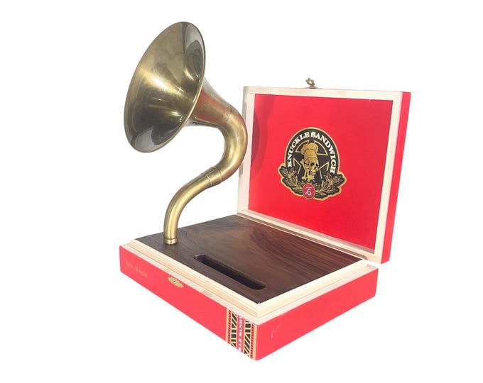 Knuckle Sandwich Cigar Box Phone Amplifier, Acoustic iPhone Speaker S1